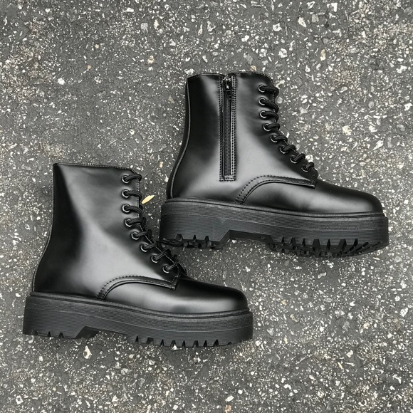 Size 8 LAST PAIR - Picture 5 of 5